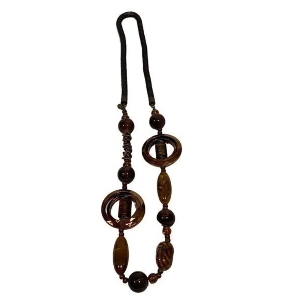 N/A long necklace